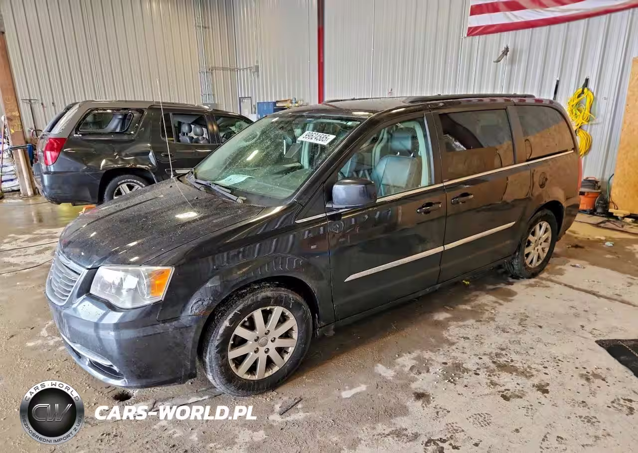2013 Chrysler Town & Country Touring