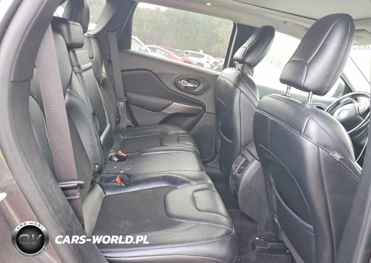 2019 Jeep Cherokee Latitude Plus VIN:1C4PJMLB2KD126145 - 11