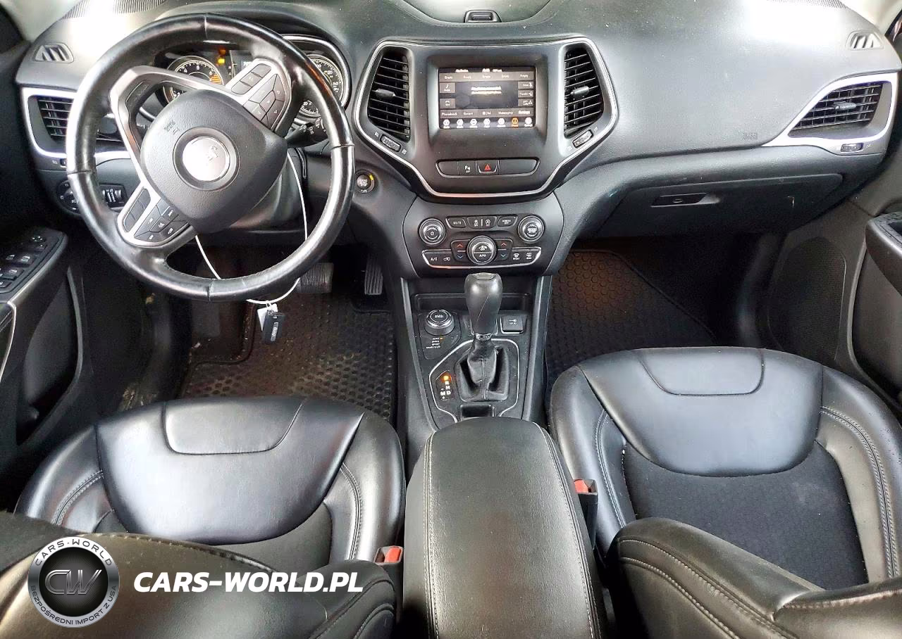 2019 Jeep Cherokee Latitude Plus VIN:1C4PJMLB2KD126145 - 8