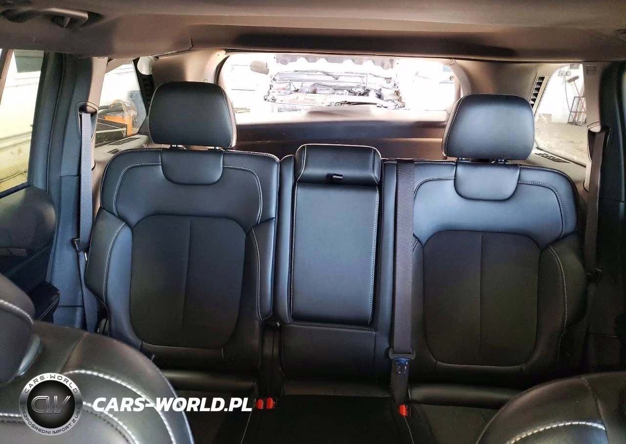 2024 Jeep Grand Cherokee Laredo VIN:1C4RJHAG0RC135408 - 10