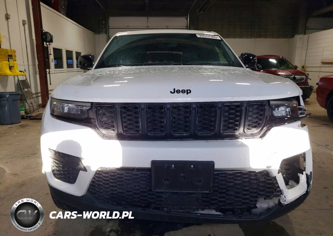 2024 Jeep Grand Cherokee Laredo VIN:1C4RJHAG0RC135408 - 5