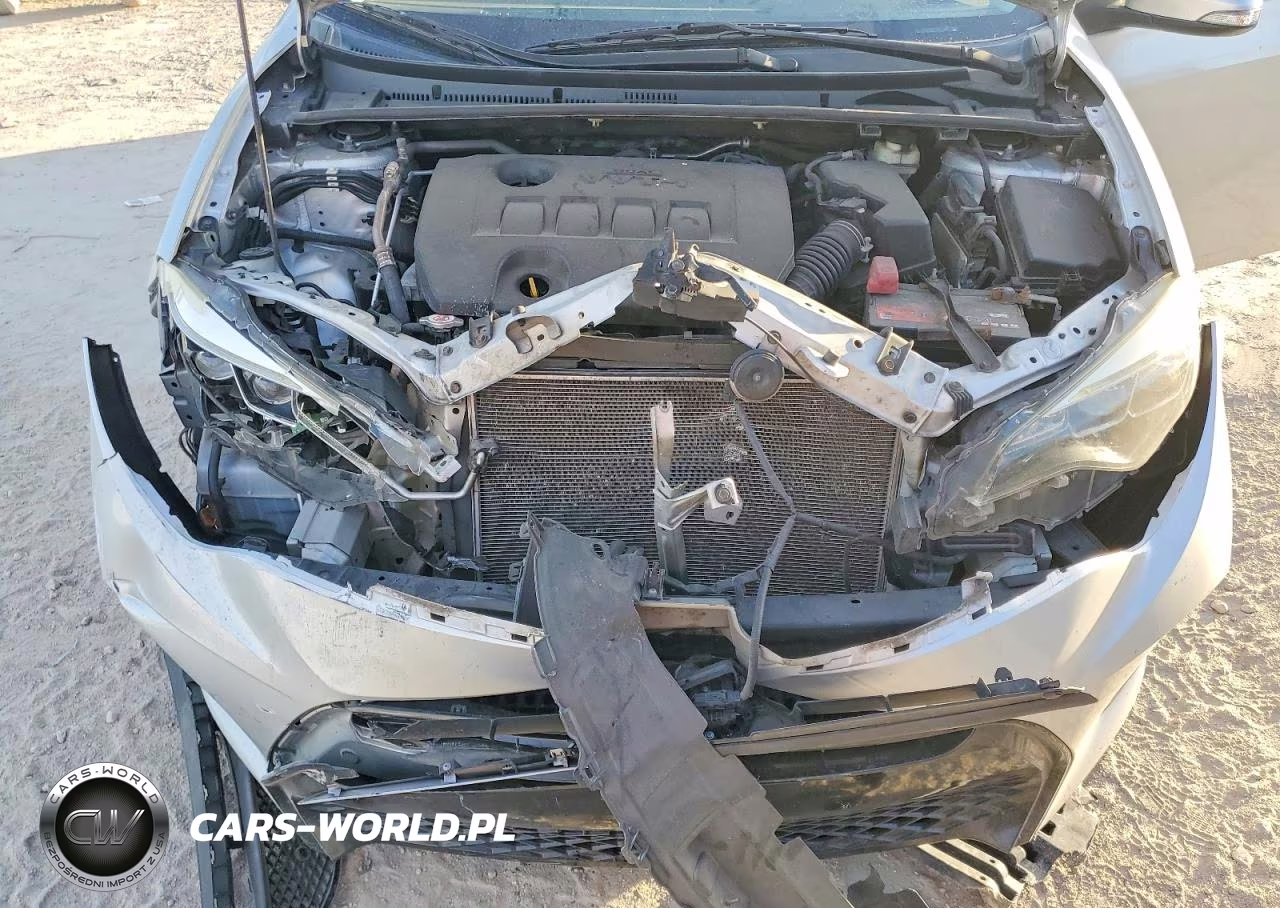 2018 Toyota Corolla L VIN:5YFBURHE8JP807150 - 11