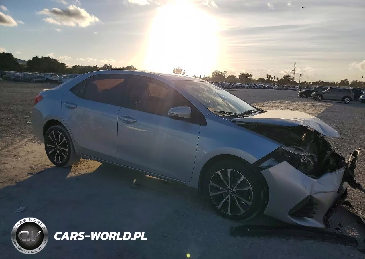 2018 Toyota Corolla L VIN:5YFBURHE8JP807150 - 4