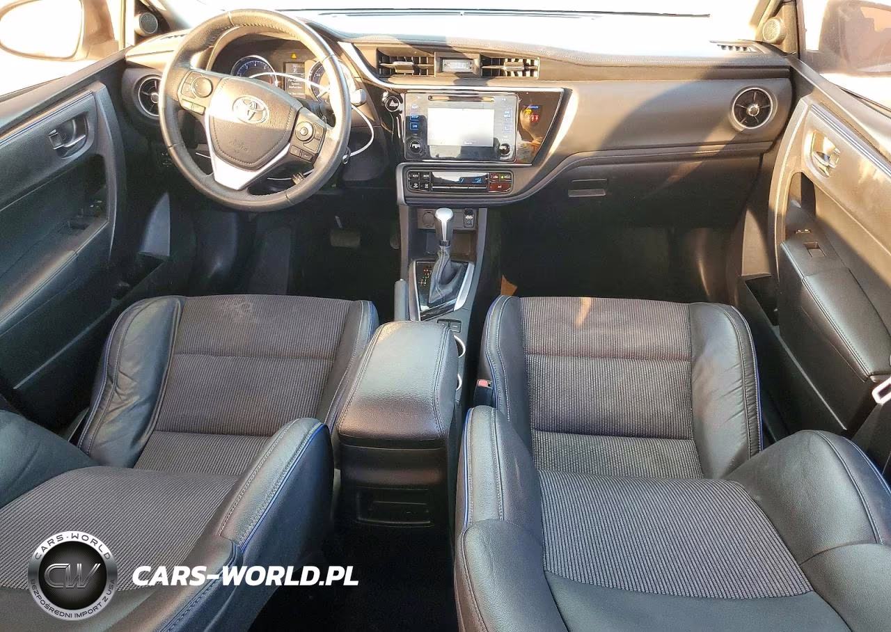 2018 Toyota Corolla L VIN:5YFBURHE8JP807150 - 8