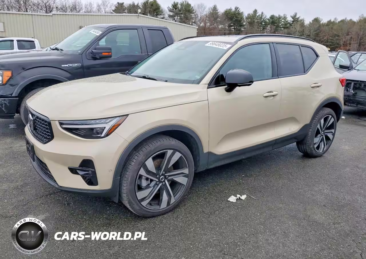 2025 Volvo Xc40 Plus
