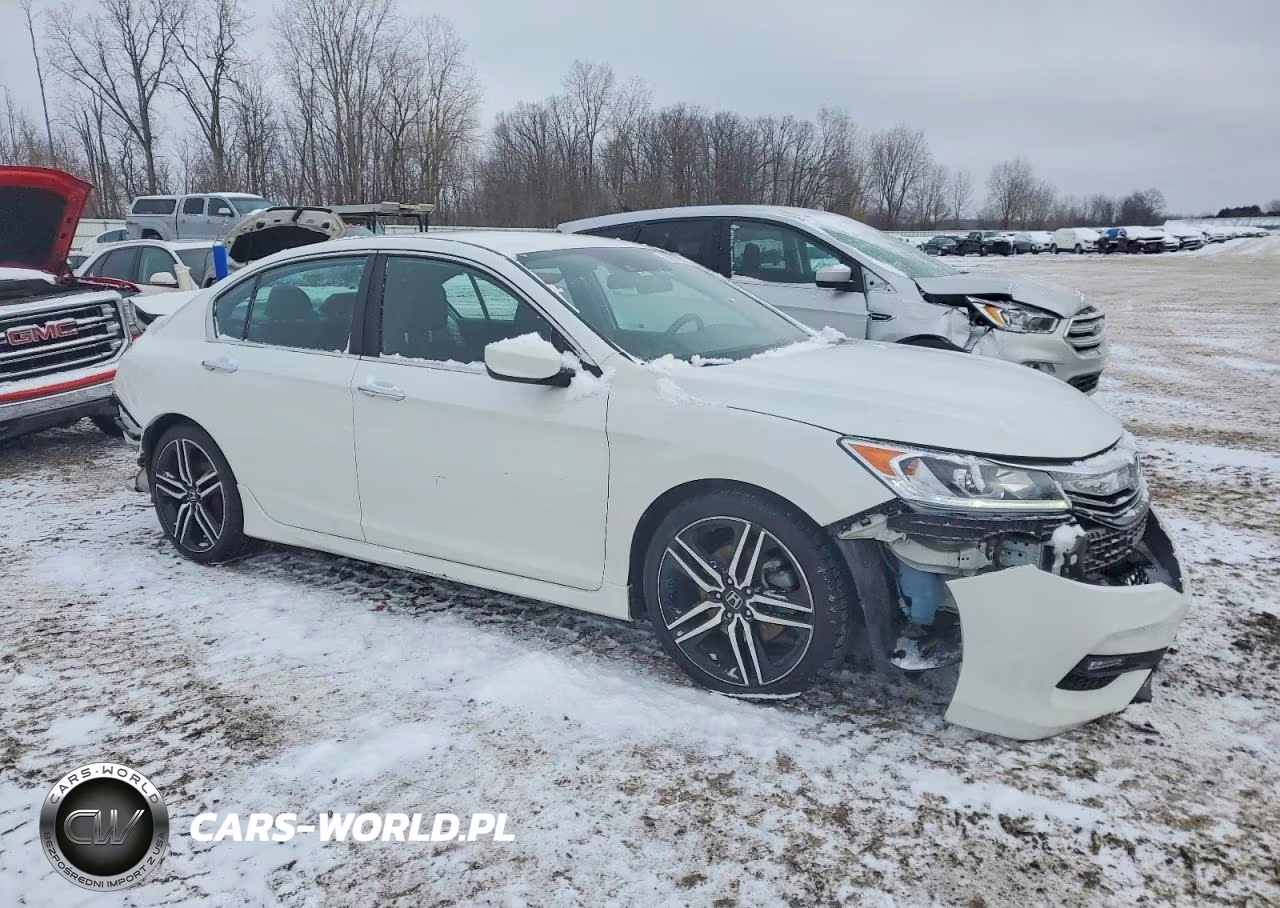 2017 Honda Accord Sport VIN:1HGCR2F68HA104348 - 4