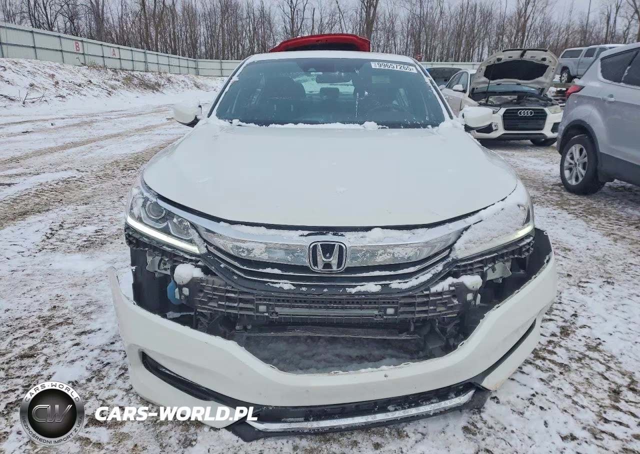2017 Honda Accord Sport VIN:1HGCR2F68HA104348 - 5