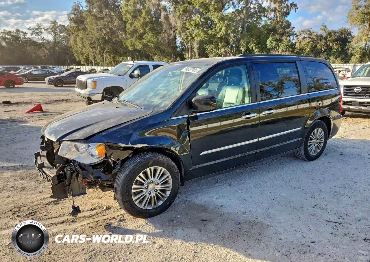 2016 Chrysler Town & Country Touring L