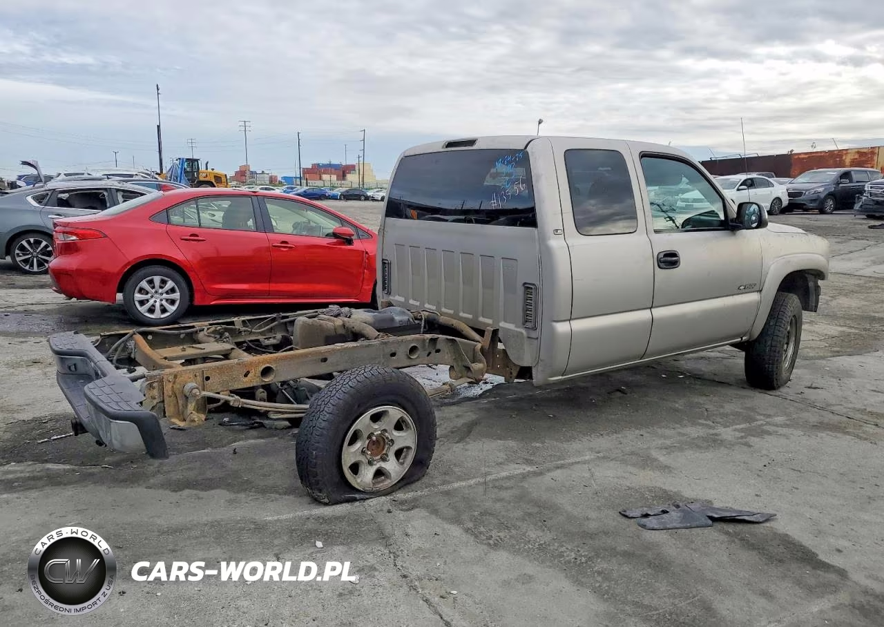 2002 Chevrolet Silverado K1500 VIN:1GCEK19T12E181294 - 3