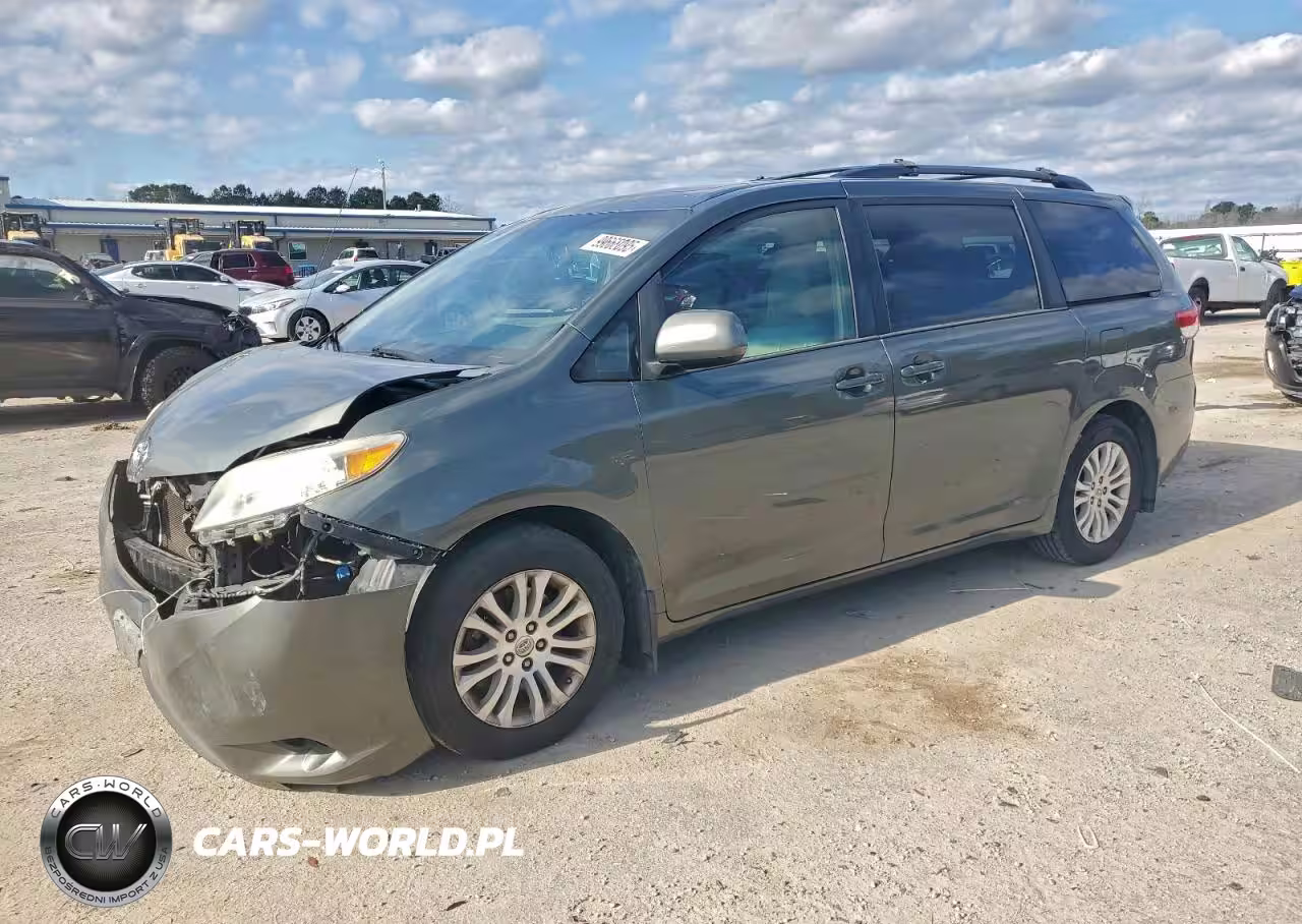 2013 Toyota Sienna Xle