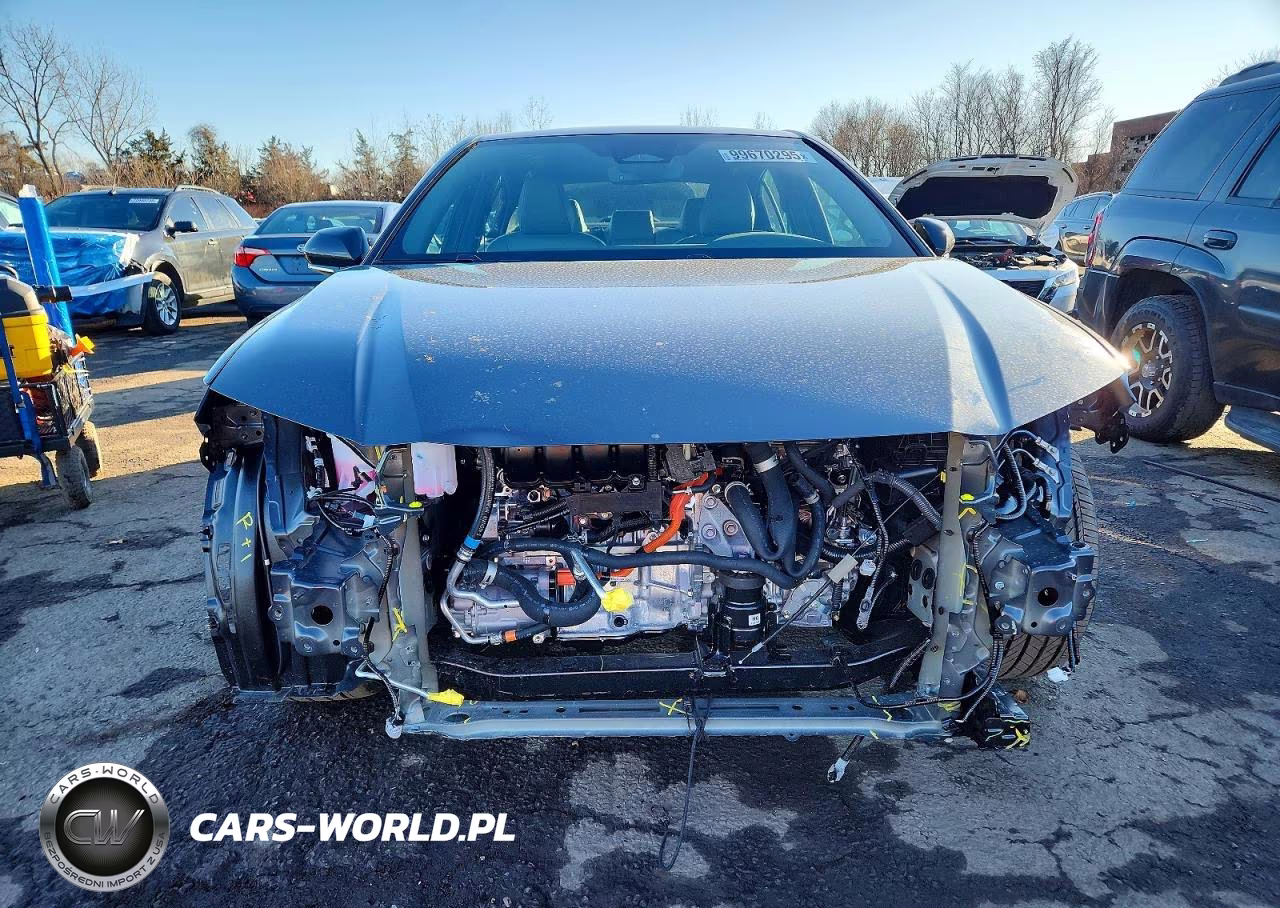 2026 Toyota Camry Se VIN:4T1DBADK1TU040710 - 5