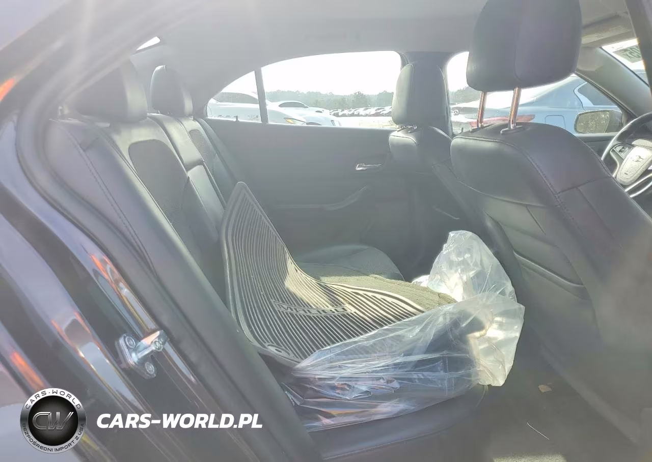 2015 Chevrolet Malibu VIN:1G11C5SL2FF276601 - 10
