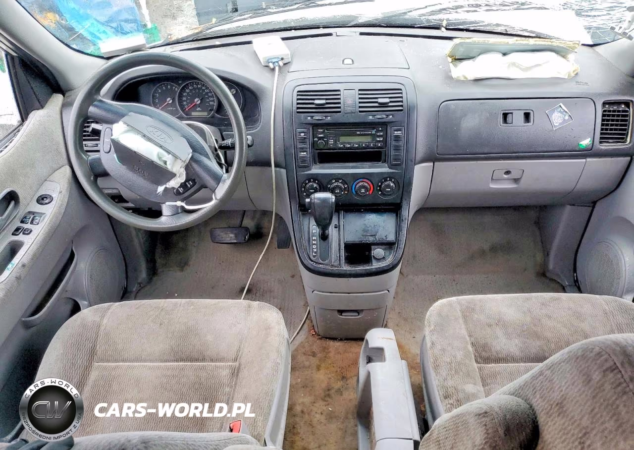 2005 Kia Sedona VIN:KNDUP132156770339 - 8