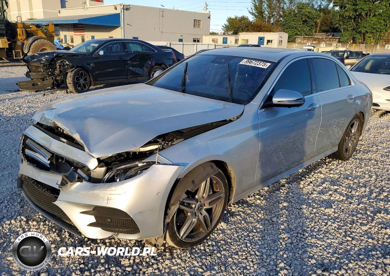 2019 Mercedes-Benz E 300 – zdjęcie 1 z 12