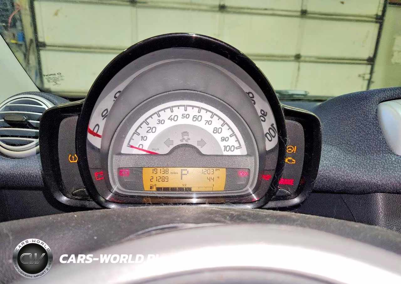 2015 Smart Fortwo VIN:WMEEJ3BA1FK807281 - 9