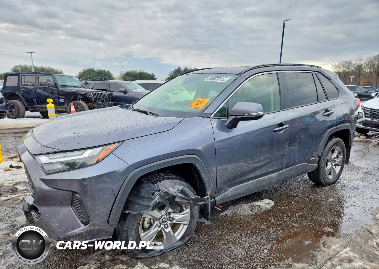 2025 Toyota Rav4 Xle – zdjęcie 1 z 13
