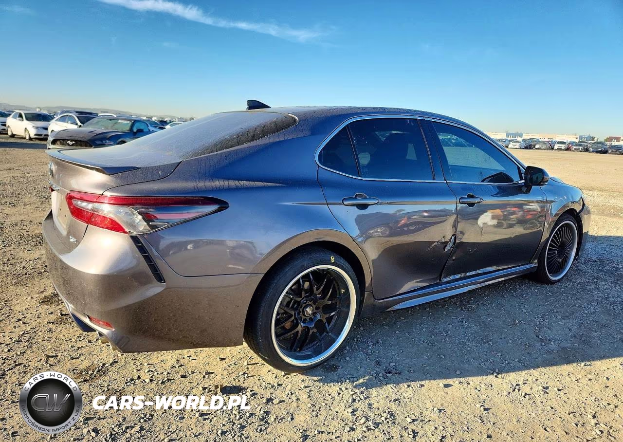 2021 Toyota Camry Xse VIN:4T1K61AK1MU583606 - 3