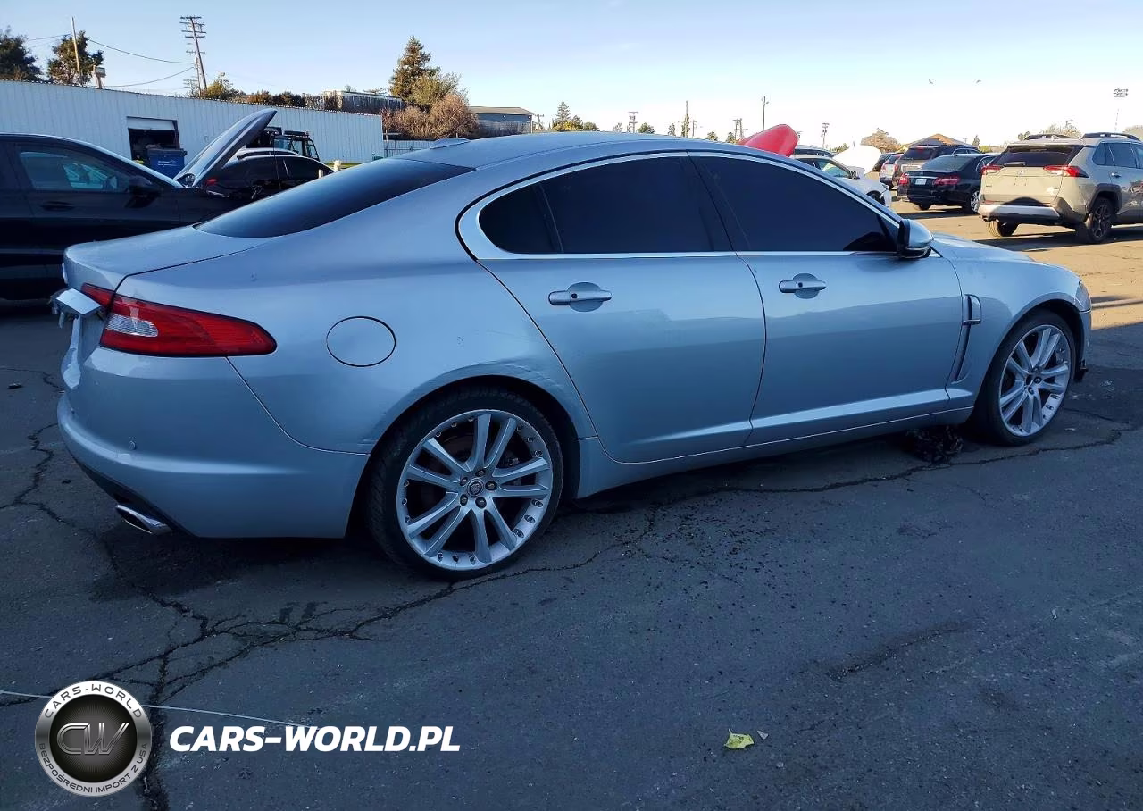 2010 Jaguar Xf Premium VIN:SAJWA0GB6ALR56941 - 3