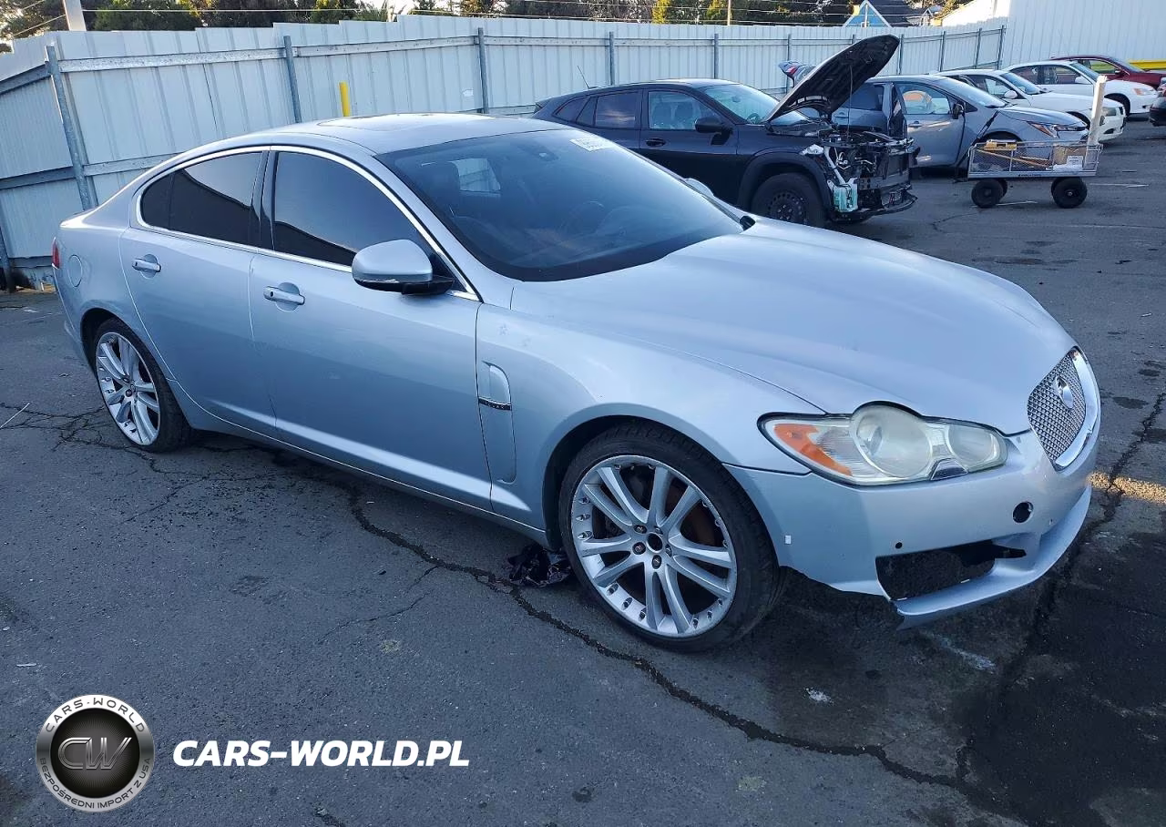2010 Jaguar Xf Premium VIN:SAJWA0GB6ALR56941 - 4