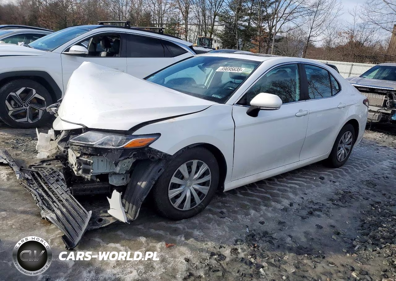2022 Toyota Camry Hybrid Le – zdjęcie 1 z 13