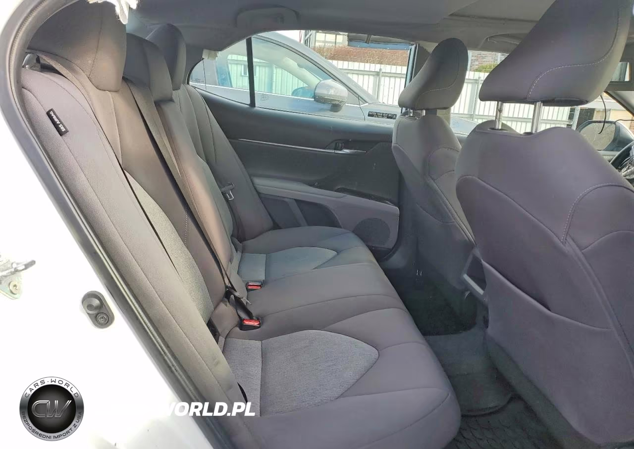 2022 Toyota Camry Hybrid Le VIN:4T1H31AK9NU582885 - 10