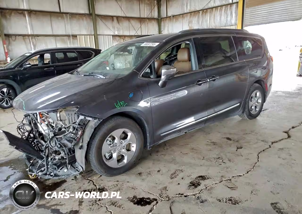 2018 Chrysler Pacifica Hybrid Limited