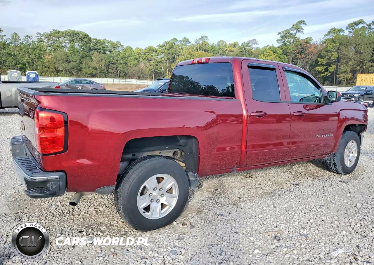 2017 Chevrolet Silverado C1500 Lt VIN:1GCRCREC7HZ261705 - 3