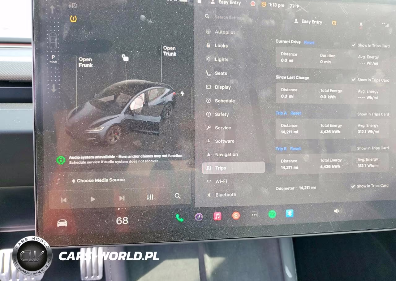 2024 Tesla Model 3 VIN:5YJ3E1ET6RF855825 - 9