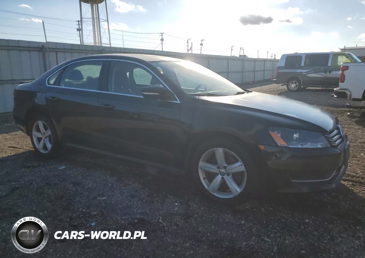 2013 Volkswagen Passat Se VIN:1VWBP7A32DC113052 - 4