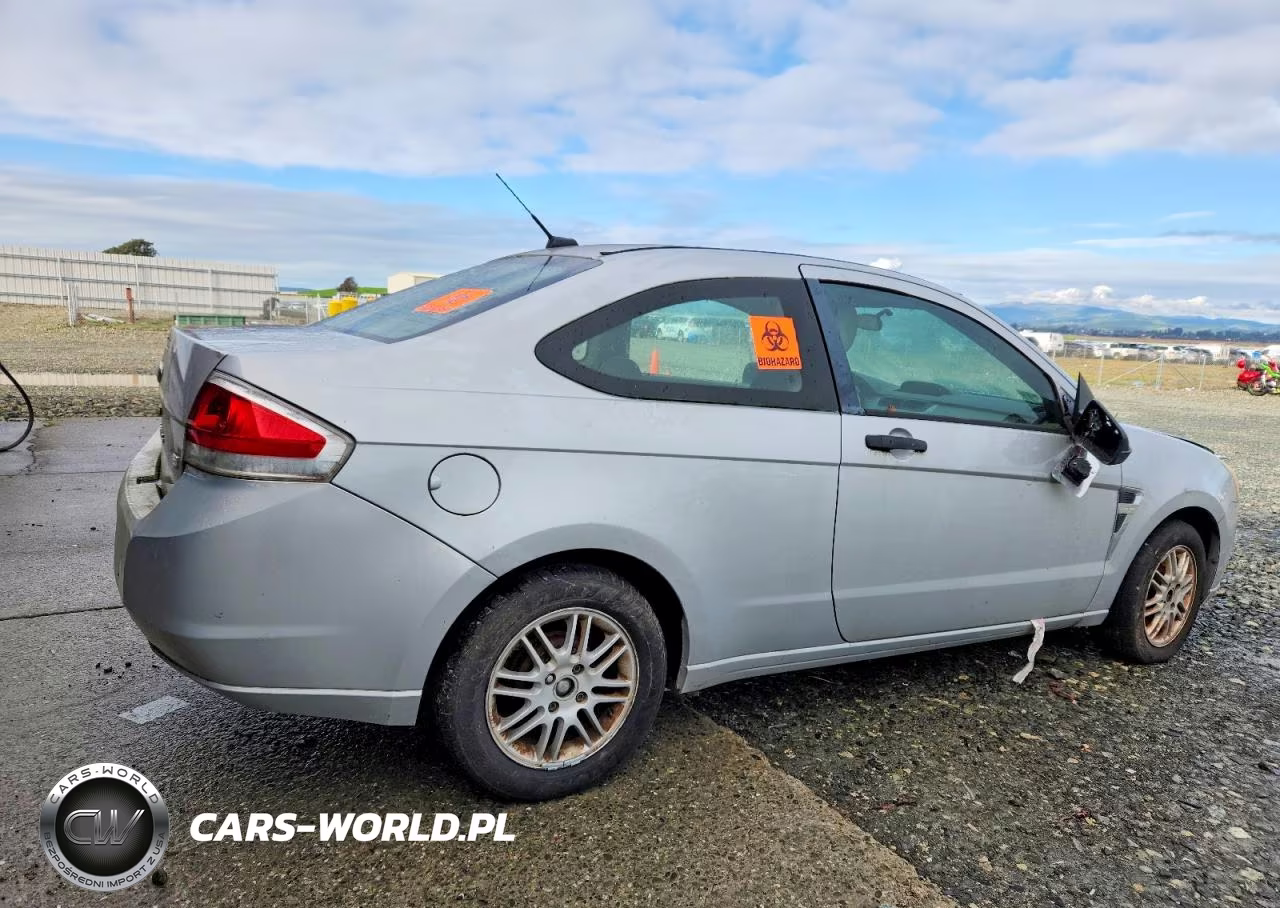2008 Ford Focus Se VIN:1FAHP33N18W126745 - 3