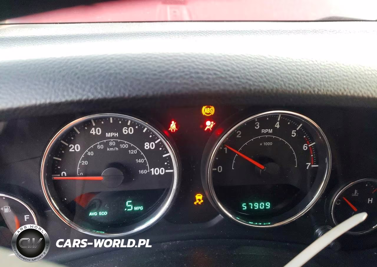 2011 Jeep Wrangler Unlimited Sport VIN:1J4BA3H12BL630330 - 9