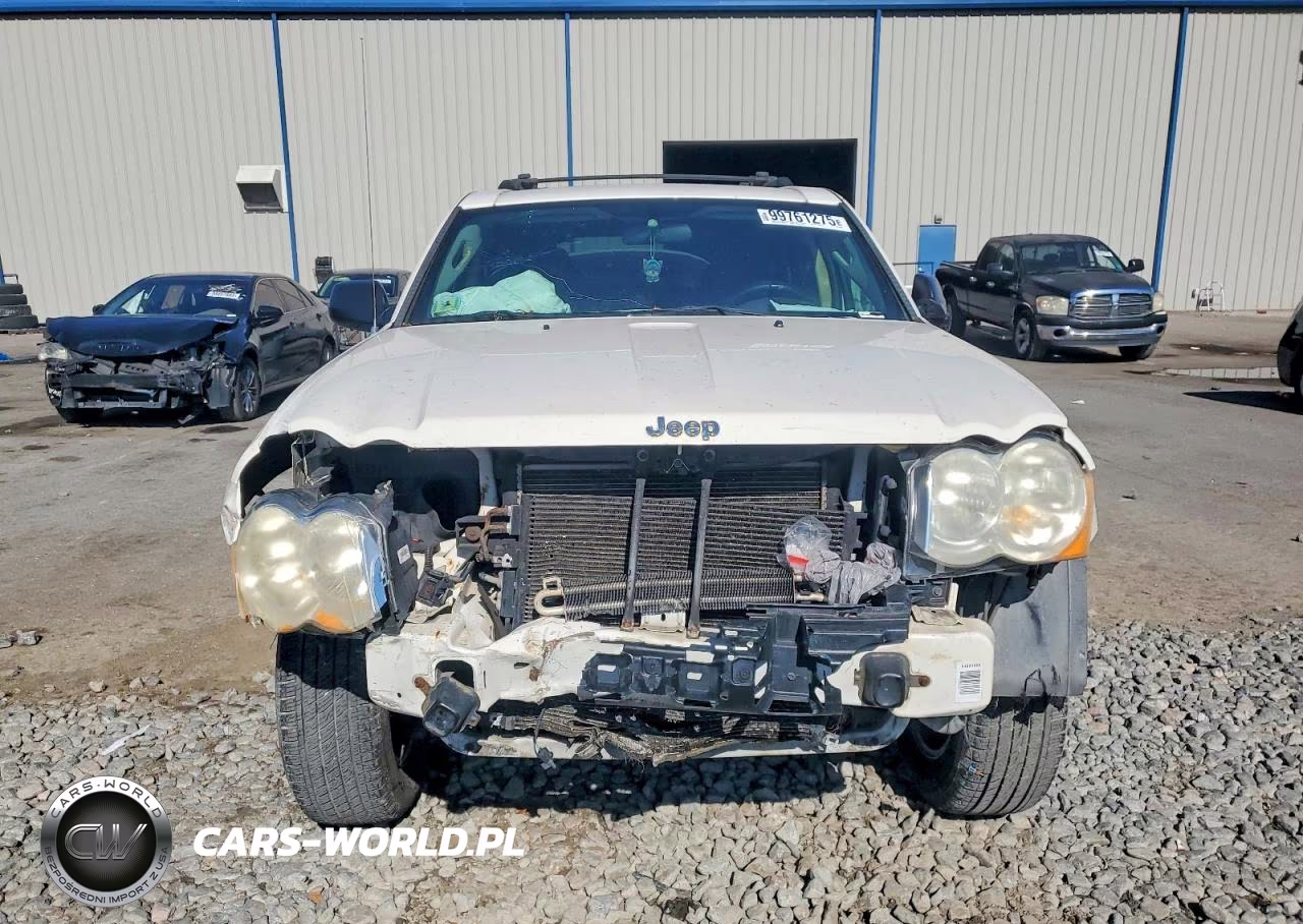 2010 Jeep Grand Cherokee Laredo VIN:1J4PS4GK5AC160022 - 5