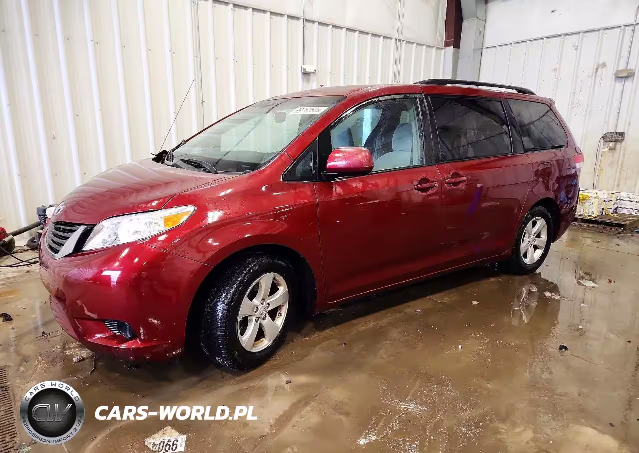 2014 Toyota Sienna Le