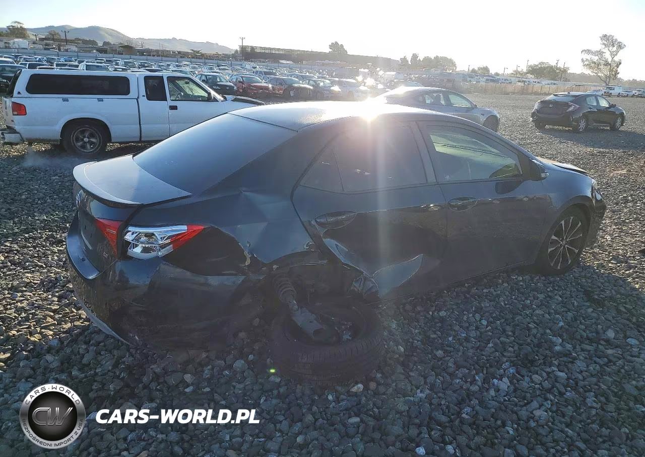 2018 Toyota Corolla L VIN:2T1BURHE6JC071471 - 3