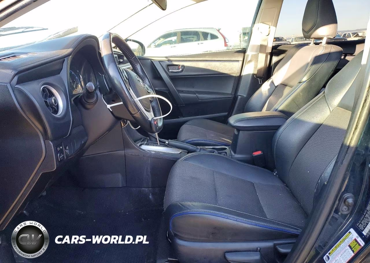 2018 Toyota Corolla L VIN:2T1BURHE6JC071471 - 7