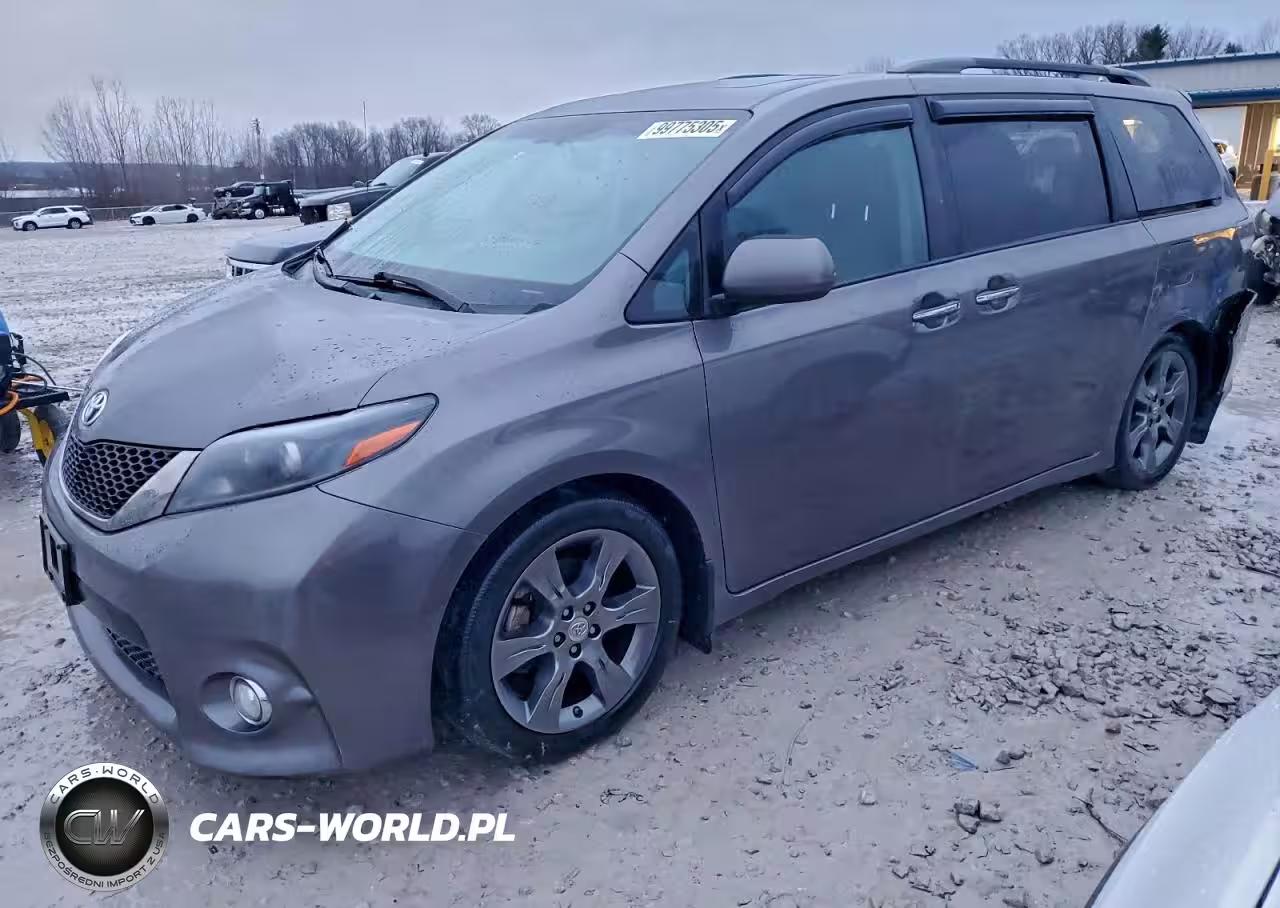 2015 Toyota Sienna Sport