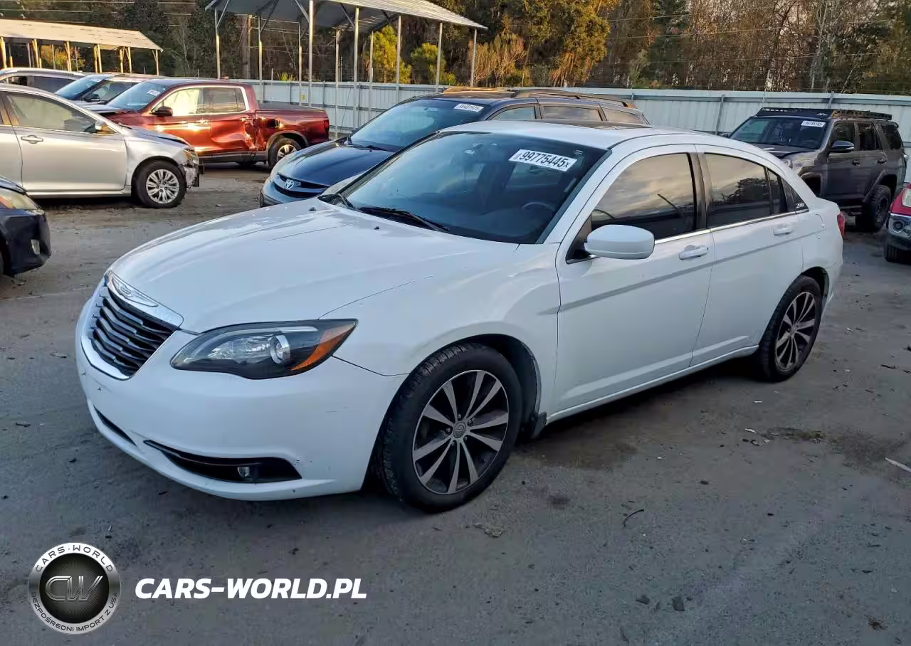 2013 Chrysler 200 Touring