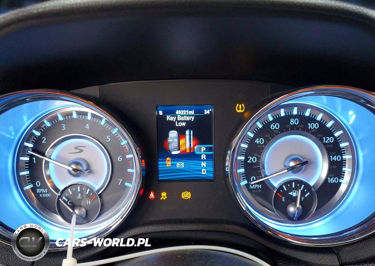 2013 Chrysler 300 S VIN:2C3CCABT8DH557911 - 9