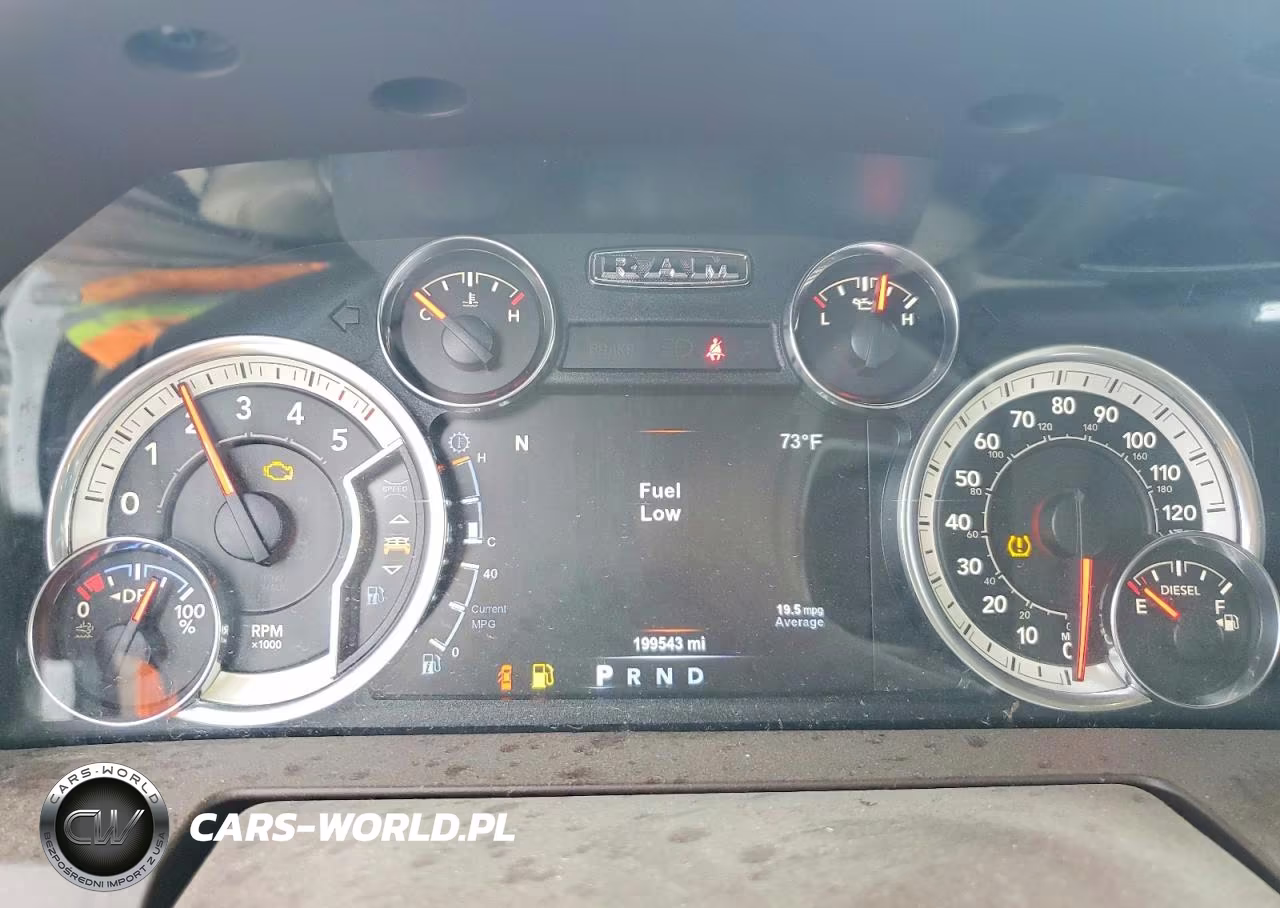 2018 Ram 1500 Laramie VIN:1C6RR7NM5JS256018 - 9