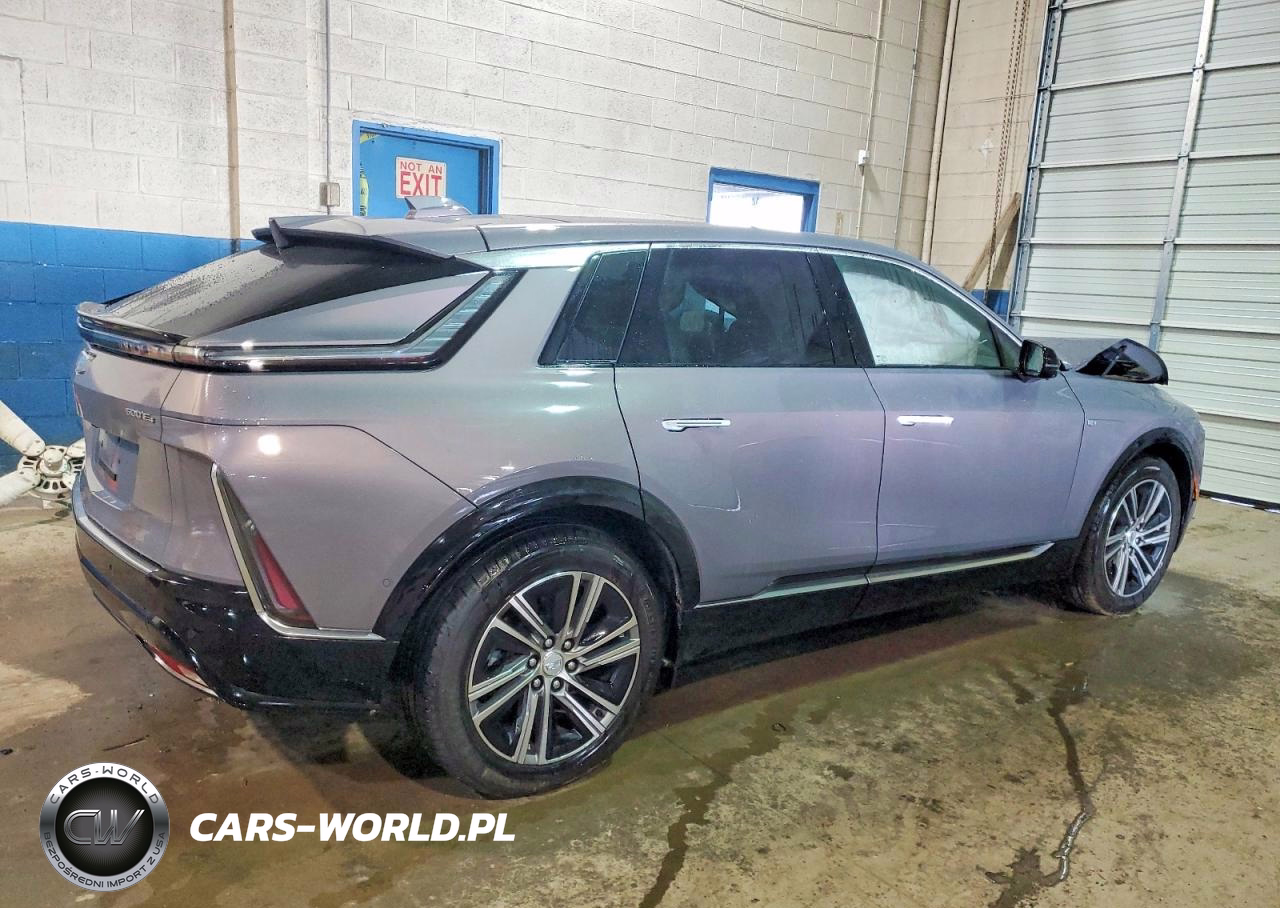 2025 Cadillac Lyriq Luxury VIN:1GYKPNRL4SZ305542 - 3