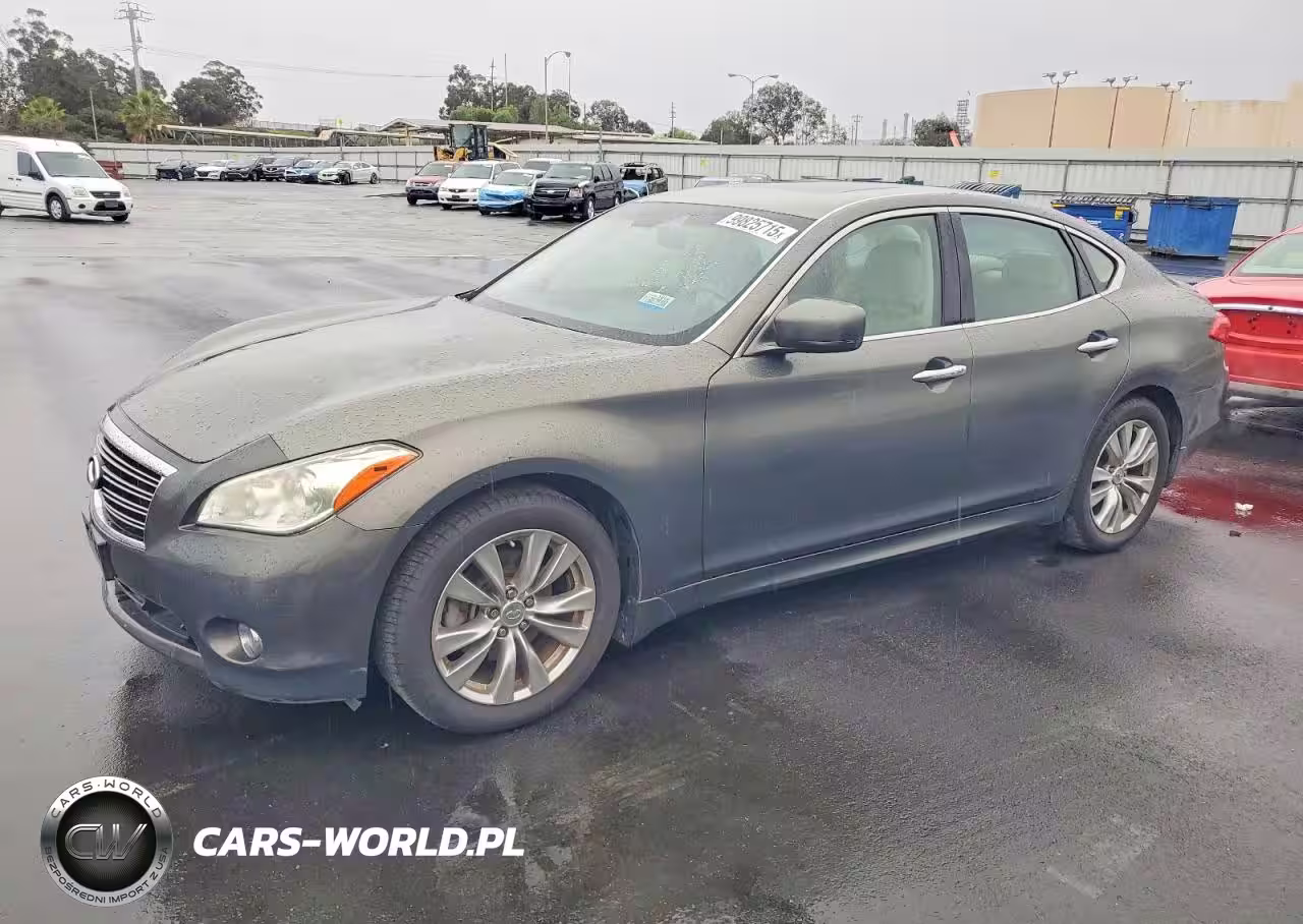 2012 Infiniti M37