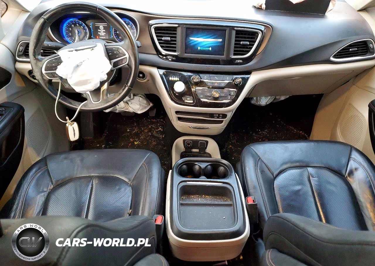 2018 Chrysler Pacifica Touring L VIN:2C4RC1BG6JR118947 - 8