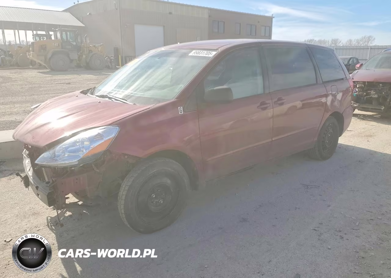 2010 Toyota Sienna Le 7-Passenger