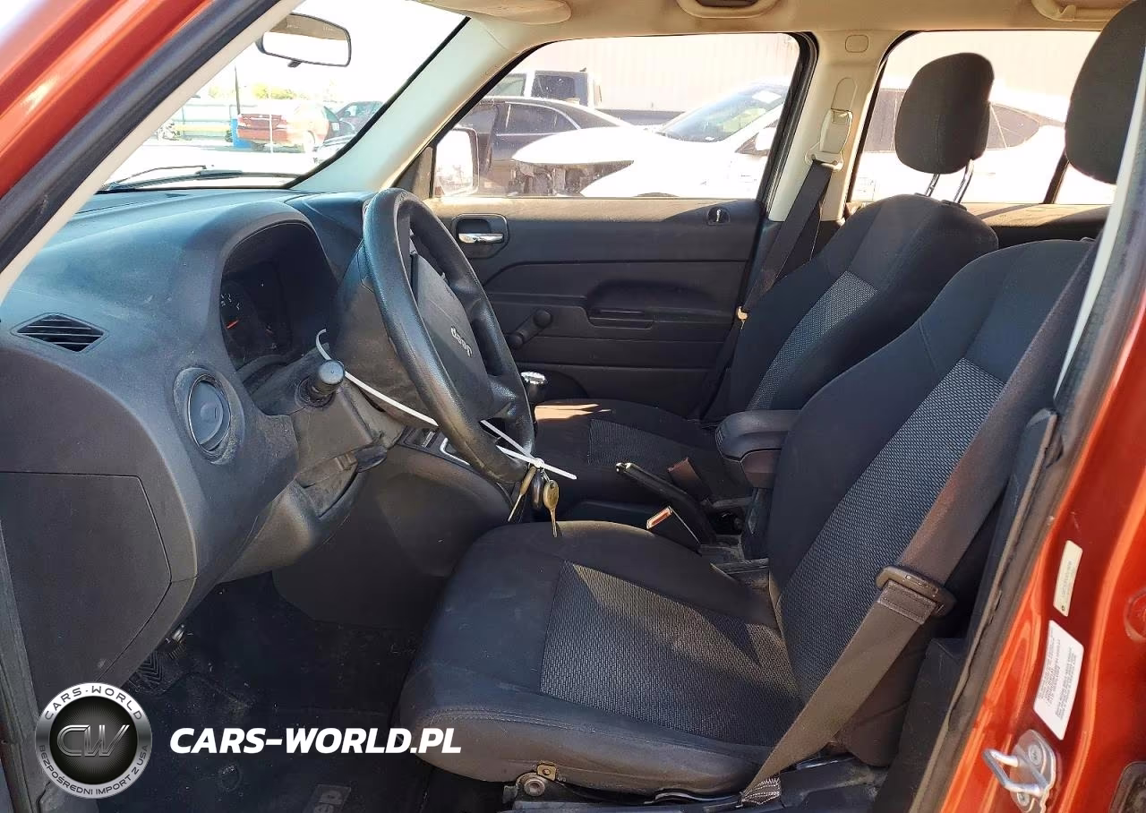 2010 Jeep Patriot Sport VIN:1J4NT2GBXAD516046 - 7
