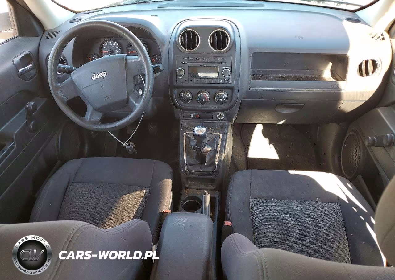 2010 Jeep Patriot Sport VIN:1J4NT2GBXAD516046 - 8