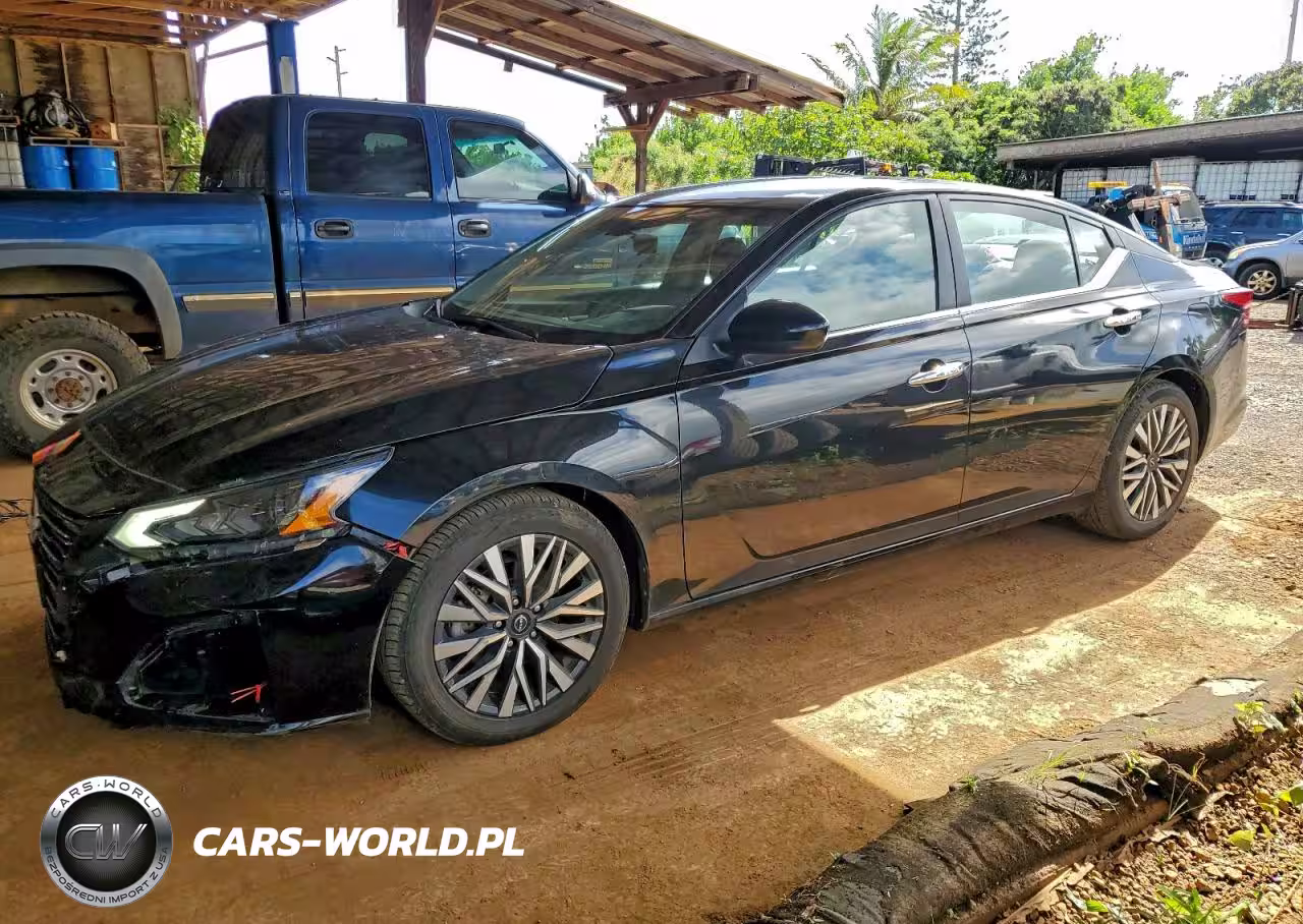 2023 Nissan Altima Sv