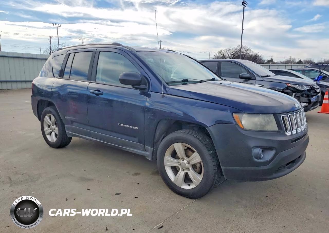 2014 Jeep Compass Sport VIN:1C4NJCBA3ED510174 - 4
