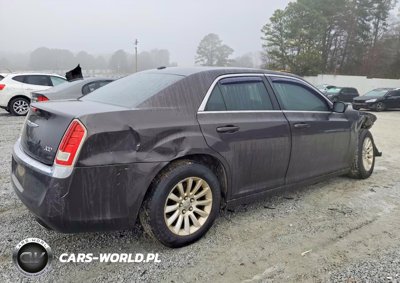 2013 Chrysler 300 VIN:2C3CCAAG4DH578422 - 3
