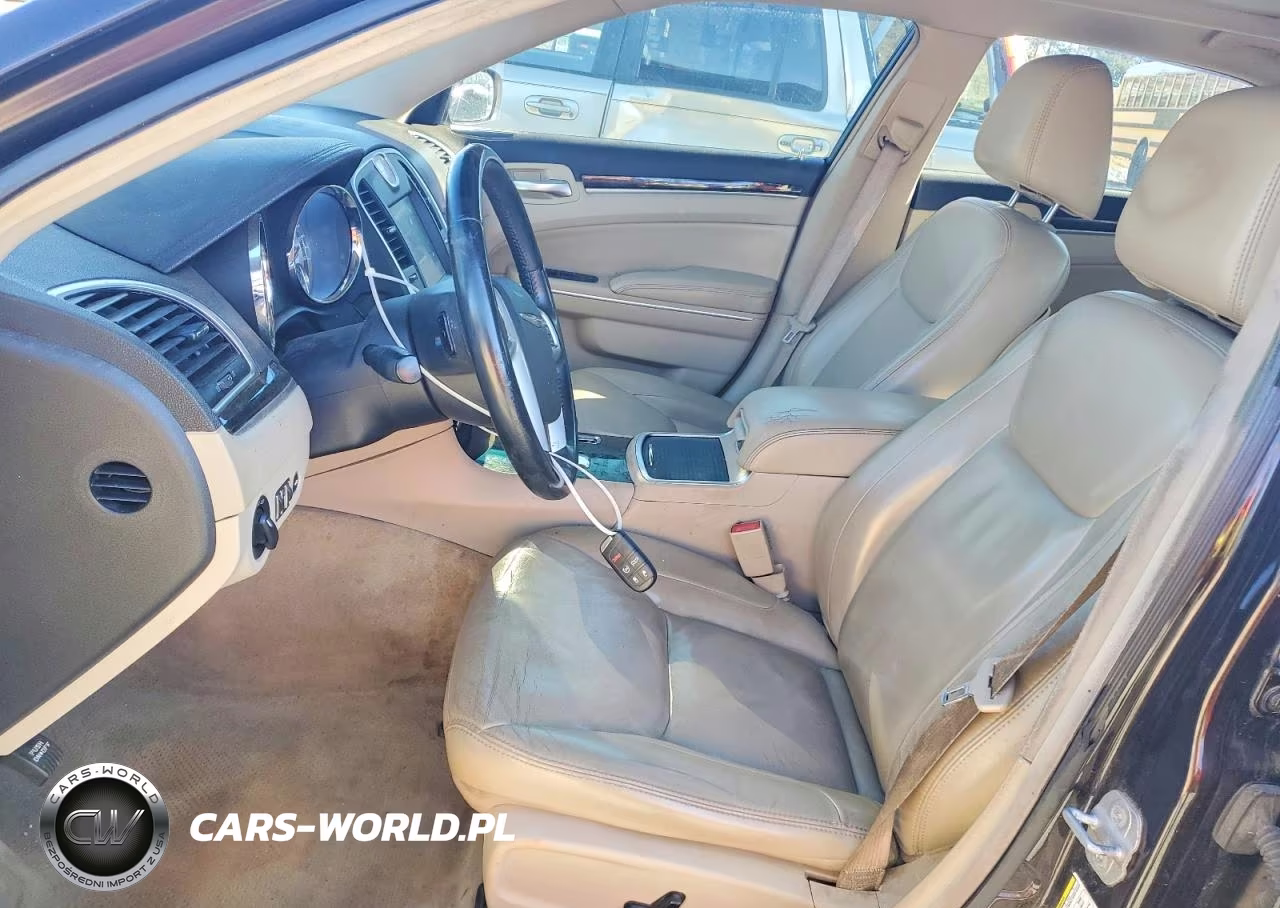2013 Chrysler 300 VIN:2C3CCAAG4DH578422 - 7