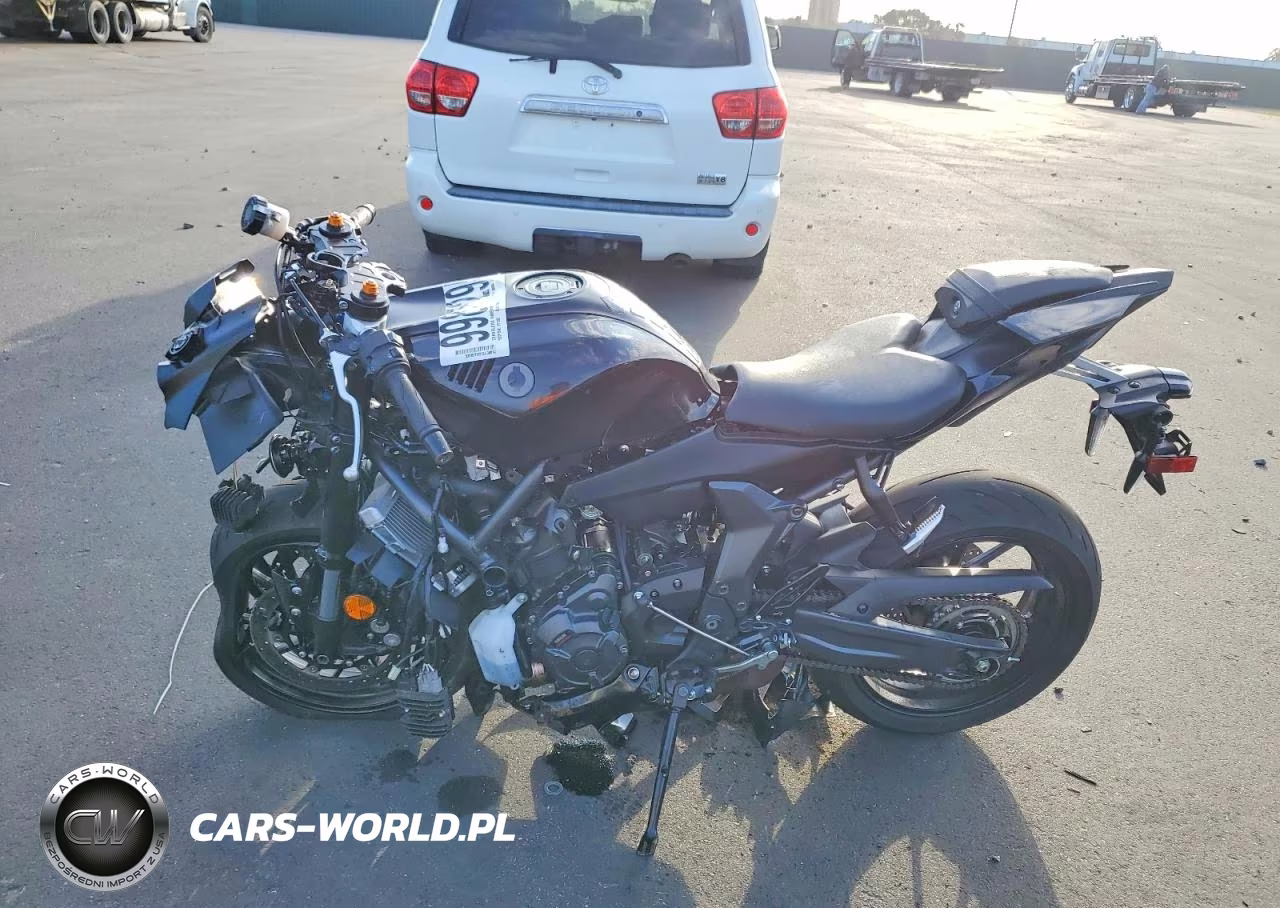 2025 Yamaha Mc VIN:JYARM38E0SA020710 - 3